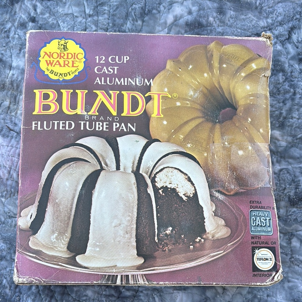 Vintage Nordic Ware  Bundt Cake Pan